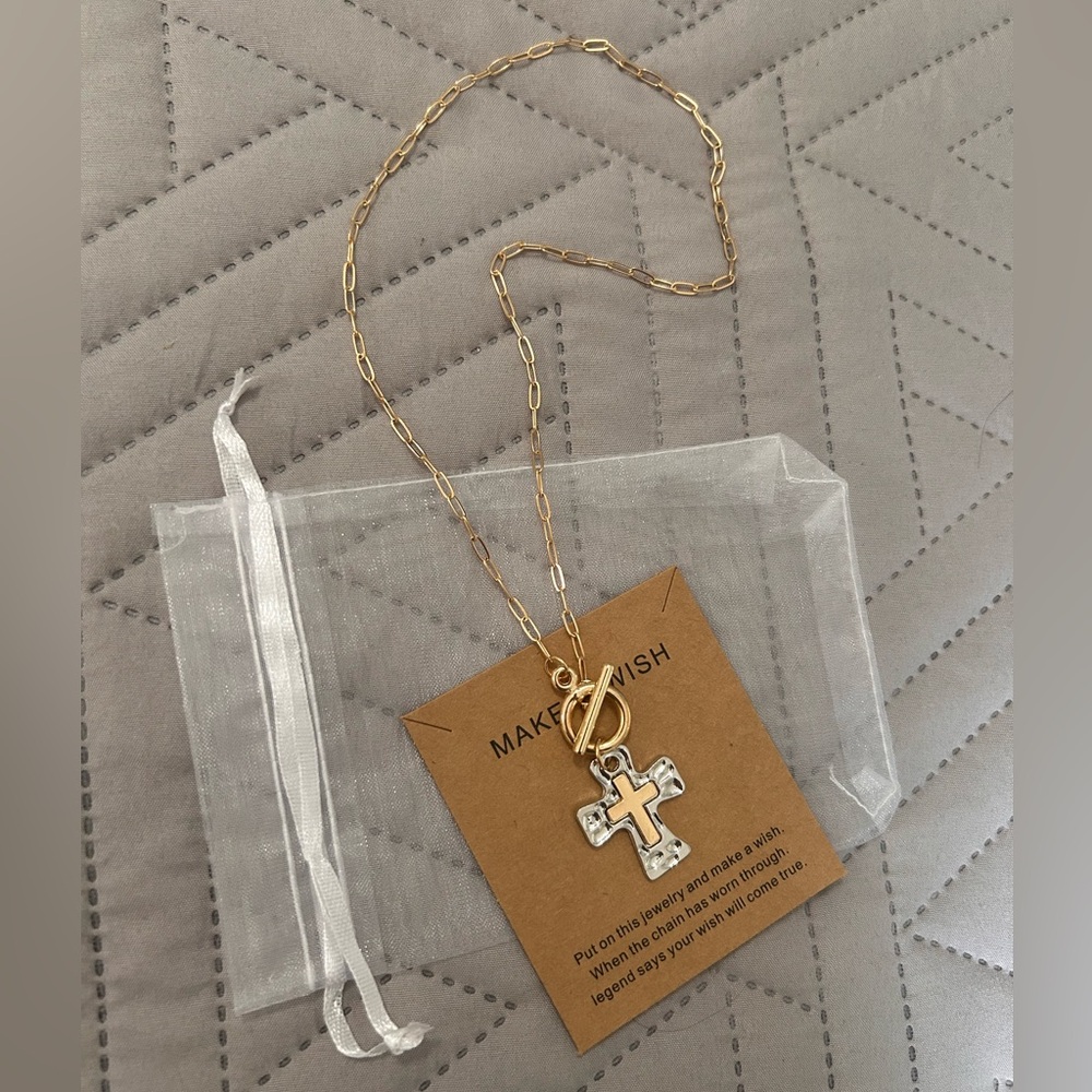 $3 💕5/$15 Gold and Silver Cross Pendant Necklace, Paper clip chain , NEW - Picture 2 of 5